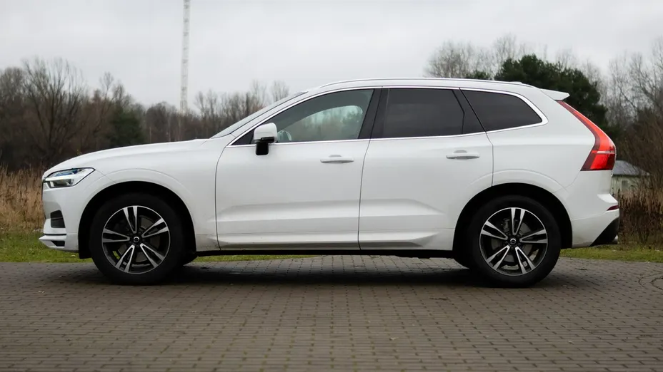 VOLVO XC60 -
