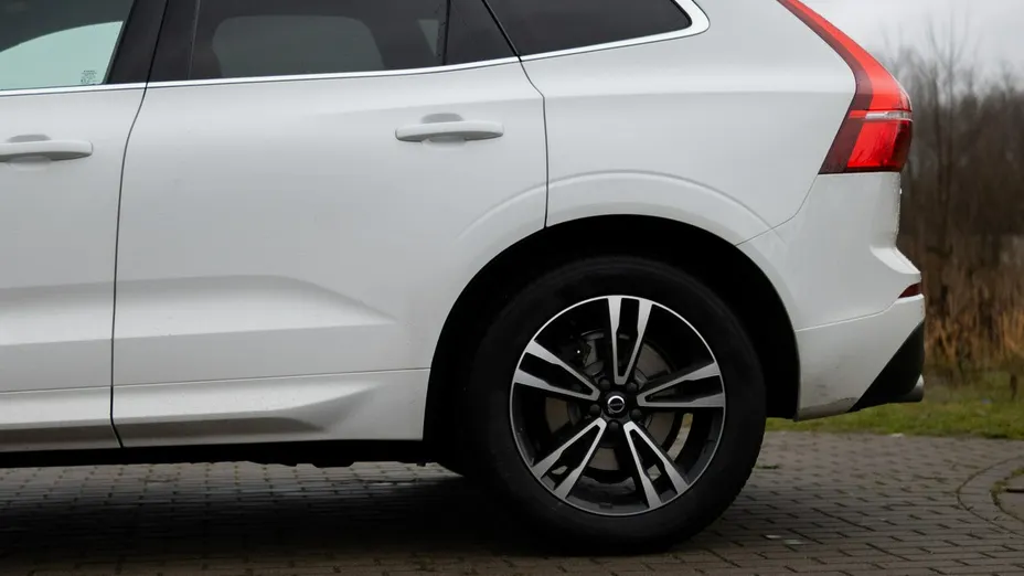 VOLVO XC60 -