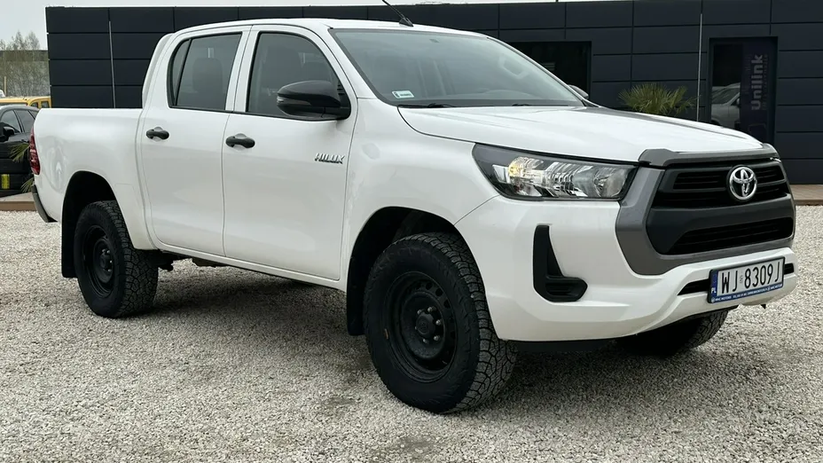 TOYOTA HiLux -