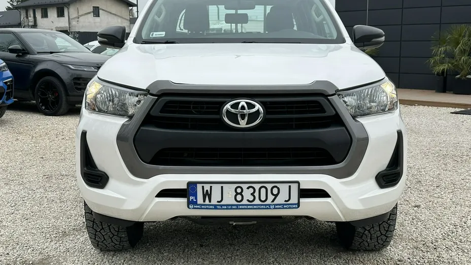 TOYOTA HiLux -