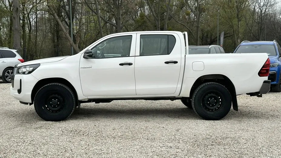 TOYOTA HiLux -