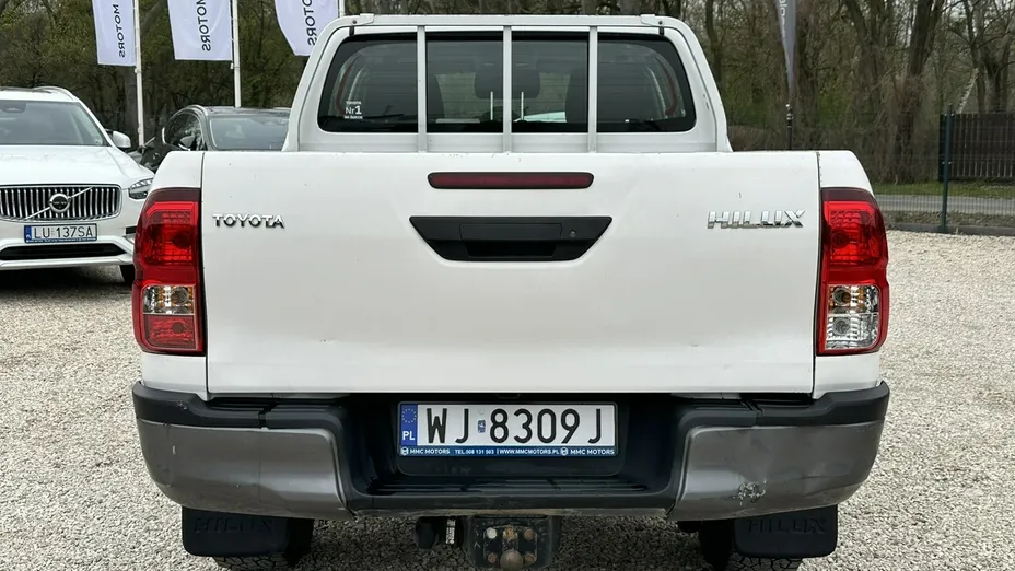 TOYOTA HiLux -