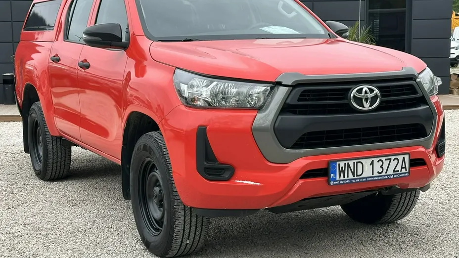 TOYOTA HiLux -