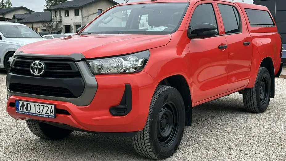TOYOTA HiLux -