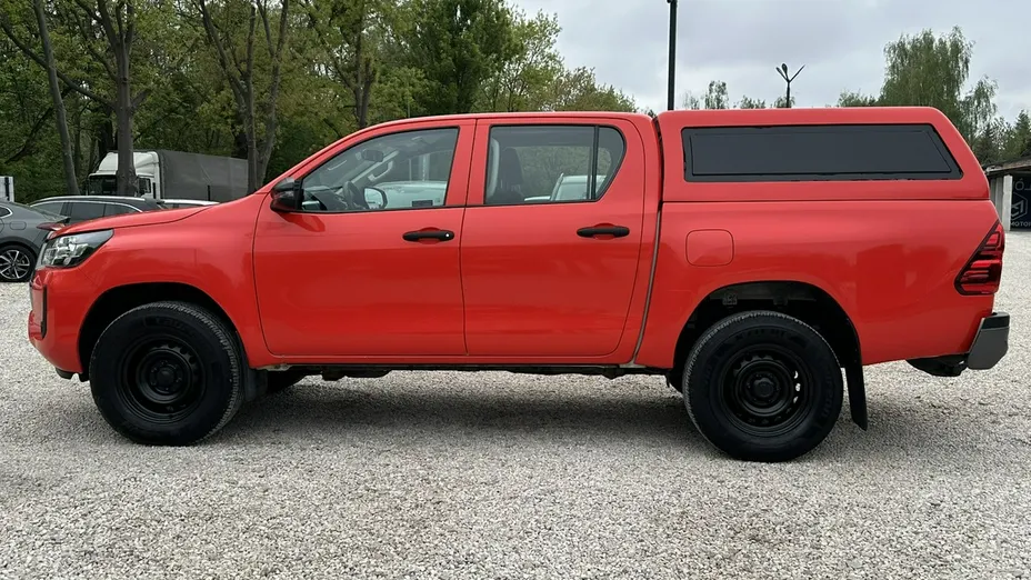 TOYOTA HiLux -