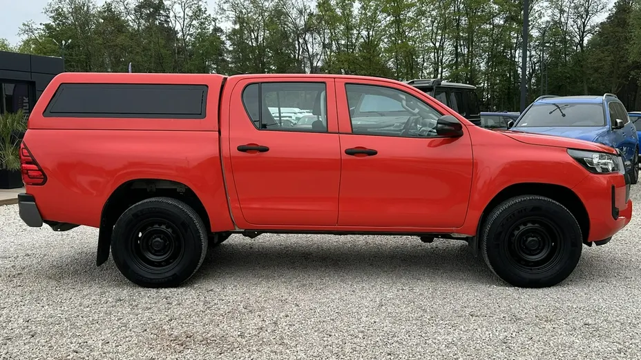 TOYOTA HiLux -