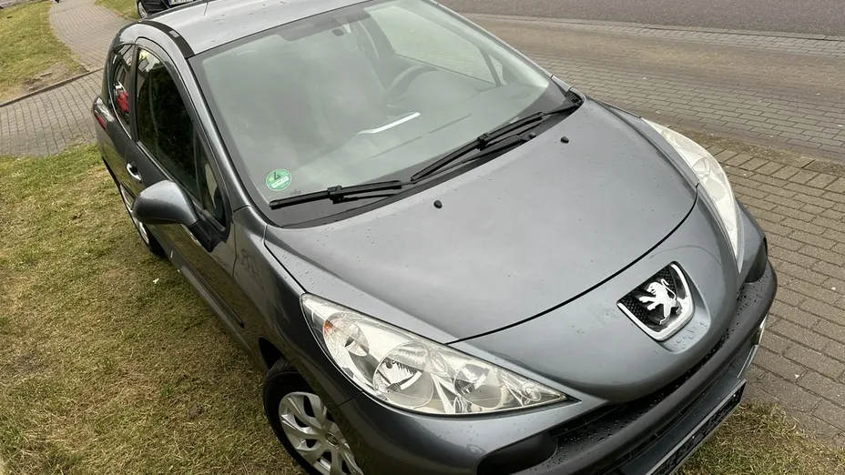 PEUGEOT 207 -
