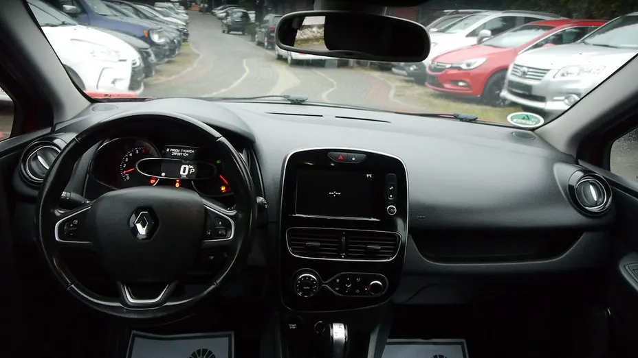 RENAULT Clio -