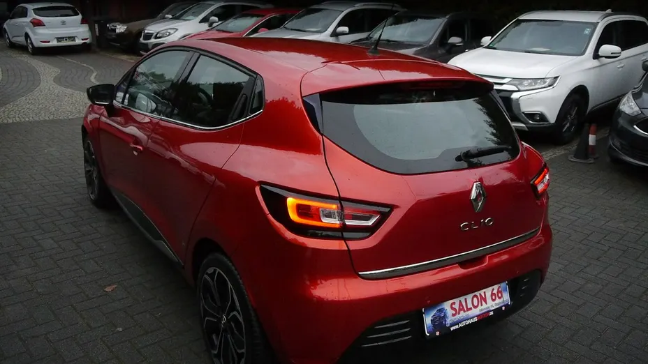RENAULT Clio -