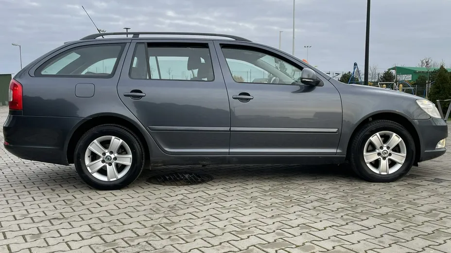 SKODA Octavia -