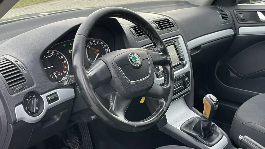 SKODA Octavia -
