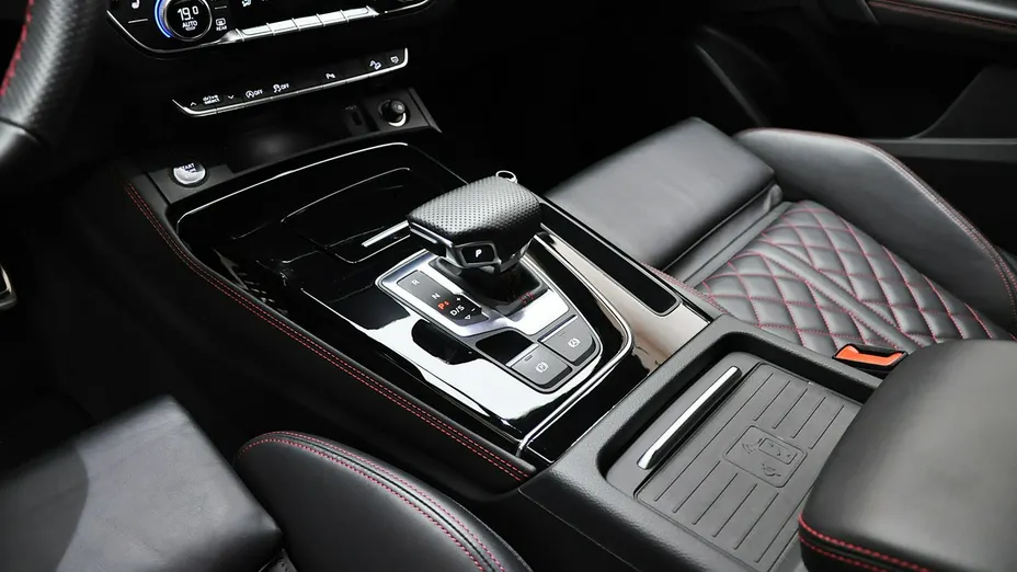 AUDI Q5 Q5 40 TDI mHEV Quattro S Line S tronic