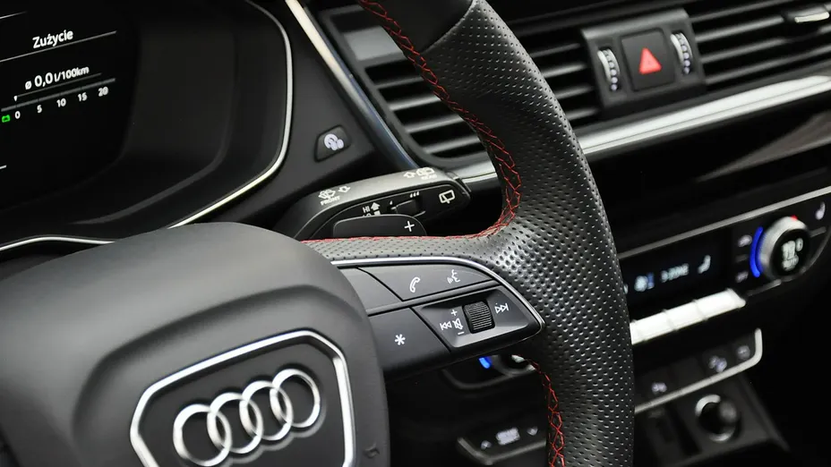 AUDI Q5 Q5 40 TDI mHEV Quattro S Line S tronic