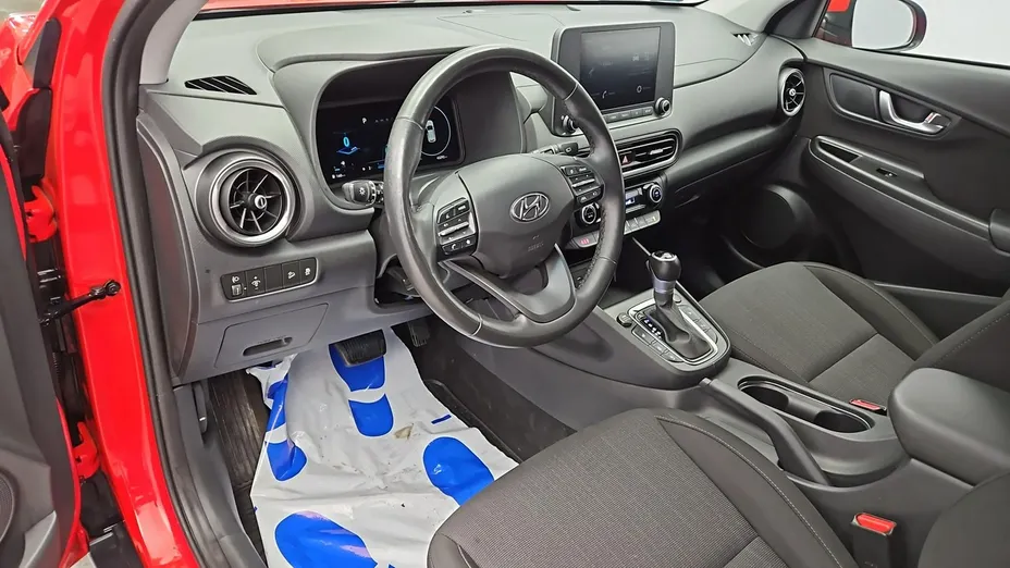 HYUNDAI Kona -