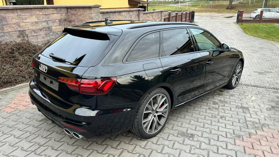 AUDI S4 Avant -