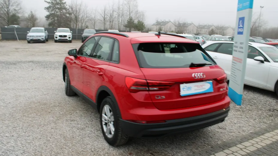 AUDI Q3 -