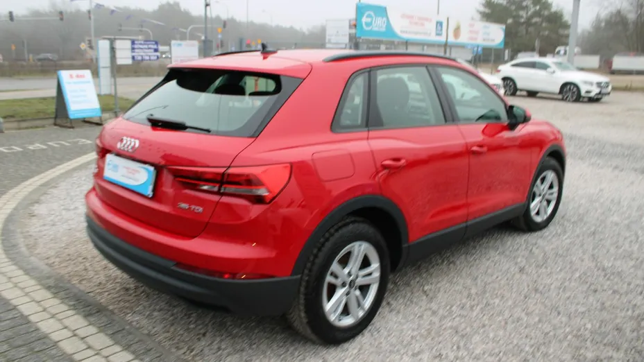 AUDI Q3 -