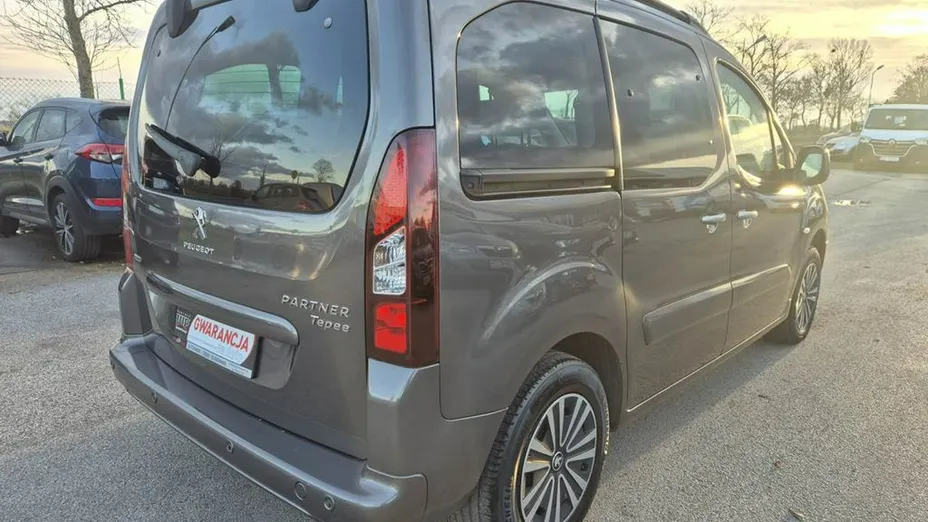 PEUGEOT Partner -