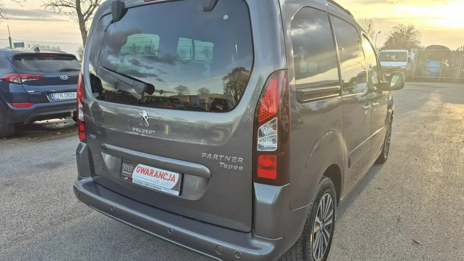 PEUGEOT Partner -