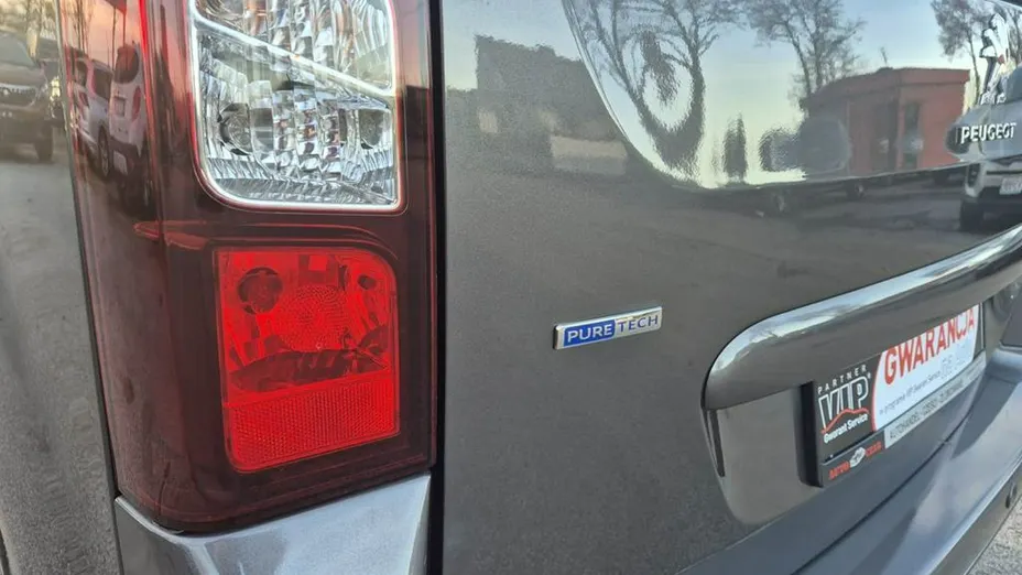PEUGEOT Partner -