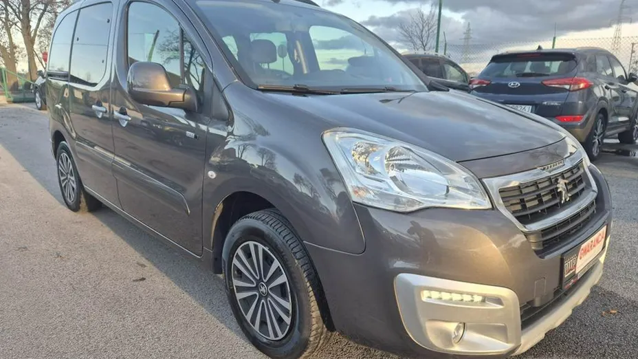 PEUGEOT Partner -