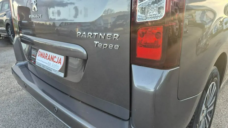 PEUGEOT Partner -