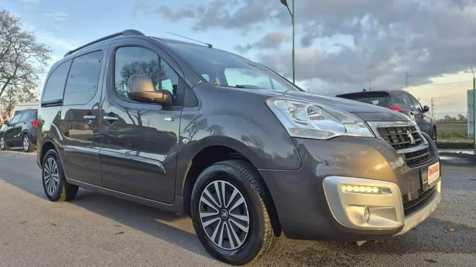 PEUGEOT Partner -