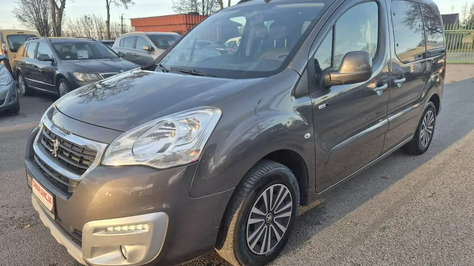 PEUGEOT Partner -