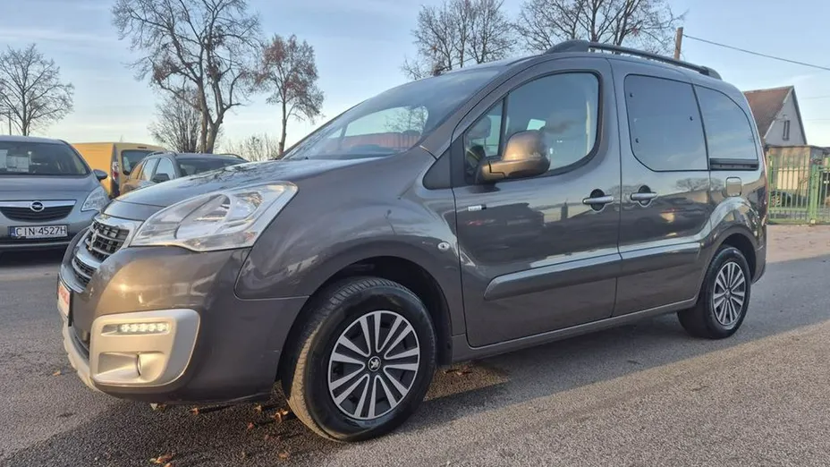 PEUGEOT Partner -