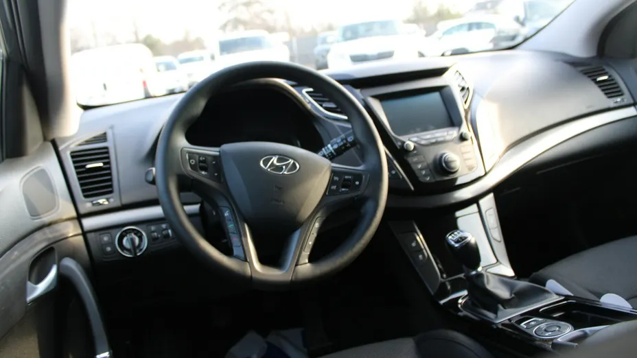 HYUNDAI i40 -