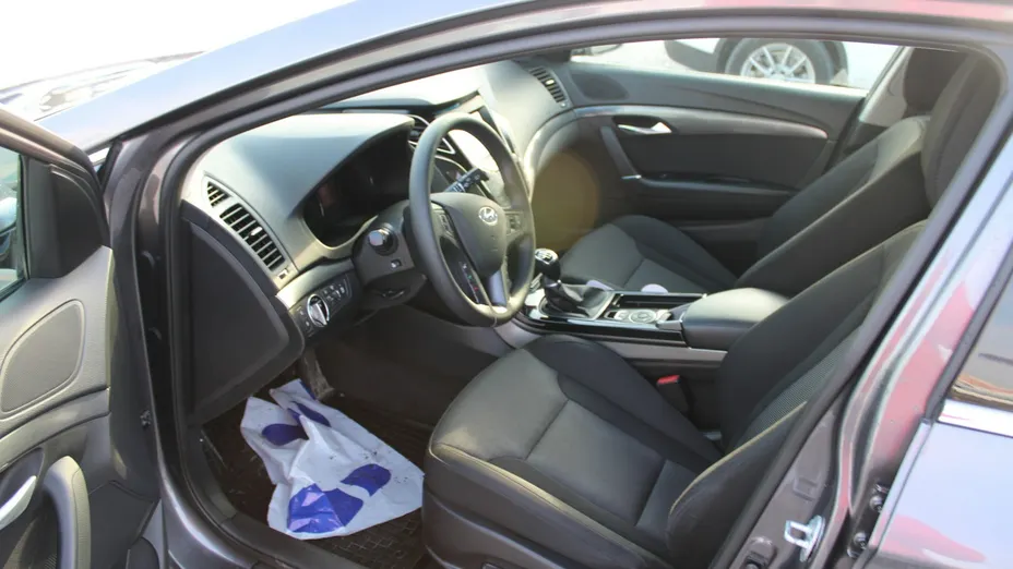 HYUNDAI i40 -