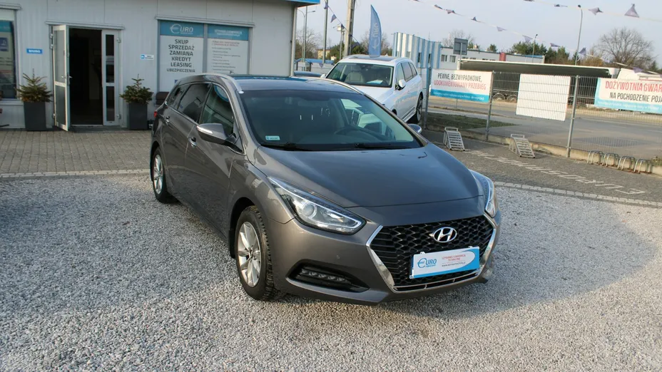 HYUNDAI i40 -