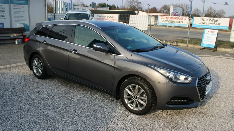 HYUNDAI i40 -