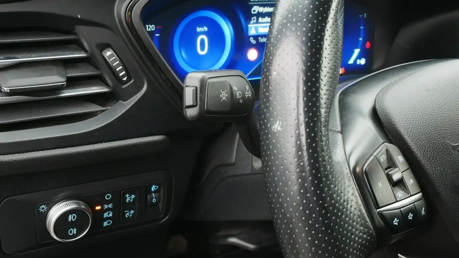 FORD Kuga -