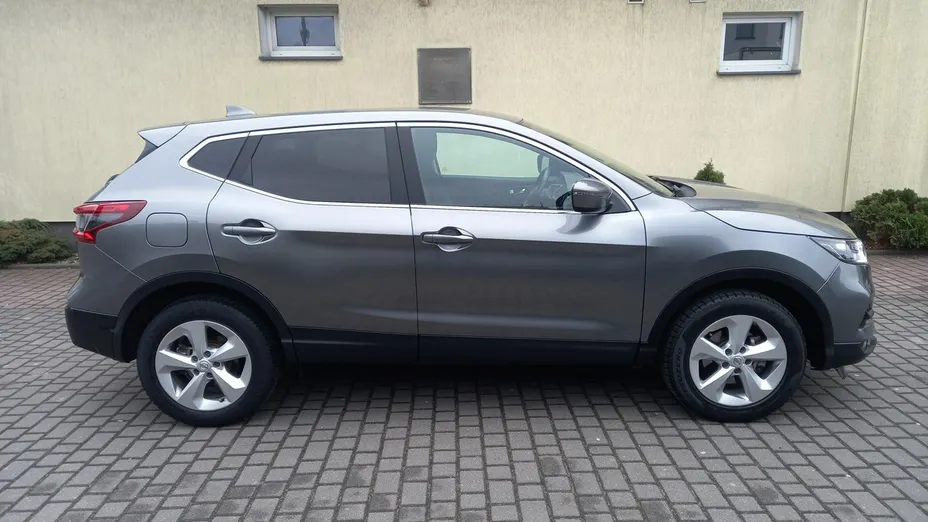 NISSAN Qashqai -