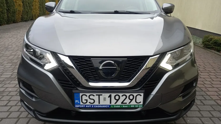 NISSAN Qashqai -