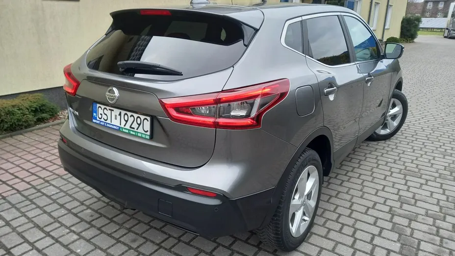 NISSAN Qashqai -
