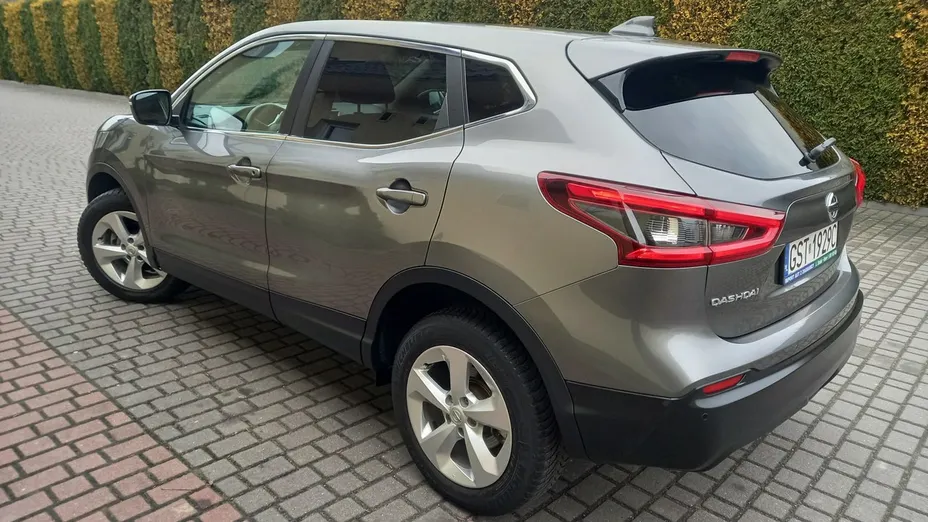 NISSAN Qashqai -