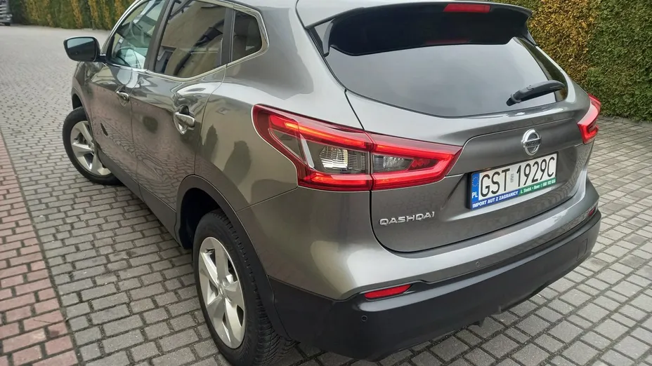 NISSAN Qashqai -