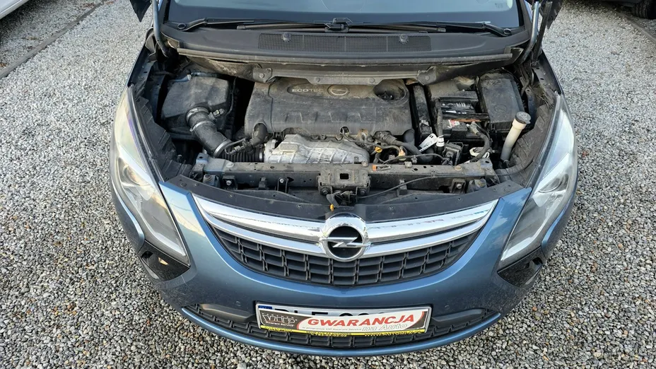 OPEL Zafira -