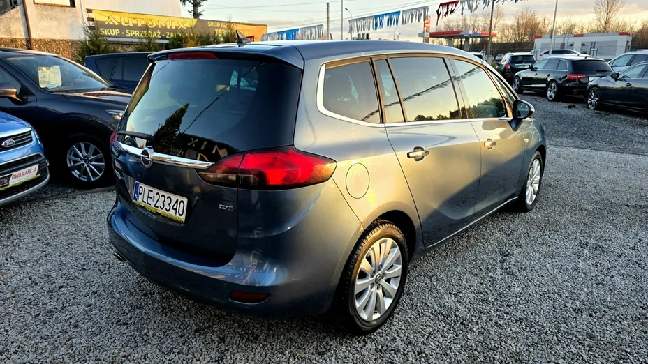 OPEL Zafira -