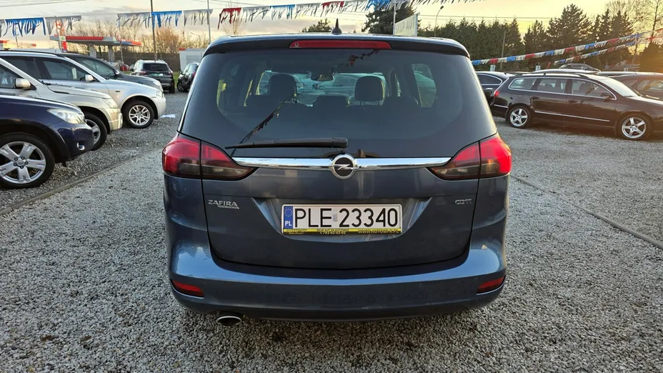 OPEL Zafira -