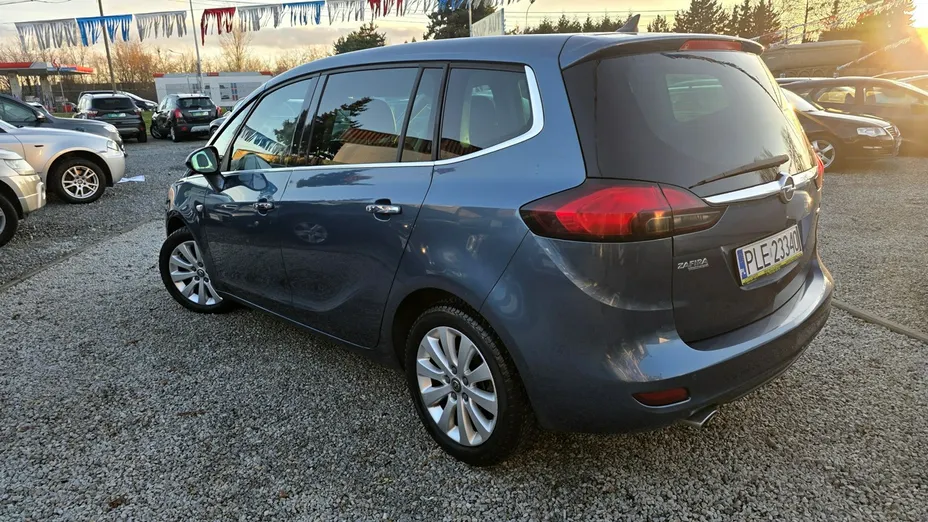 OPEL Zafira -