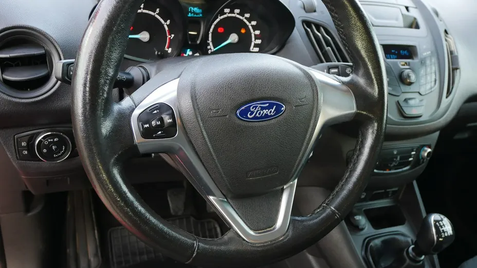 FORD Transit Courier -