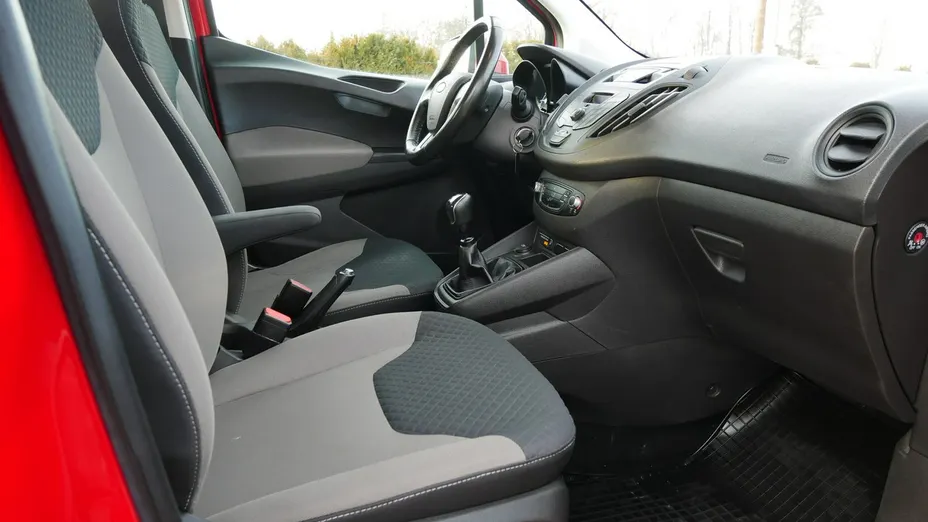 FORD Transit Courier -