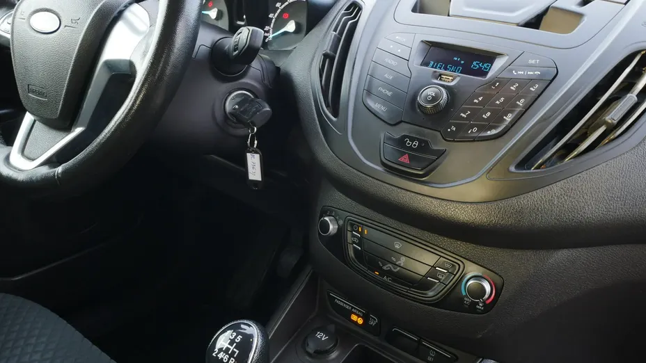 FORD Transit Courier -