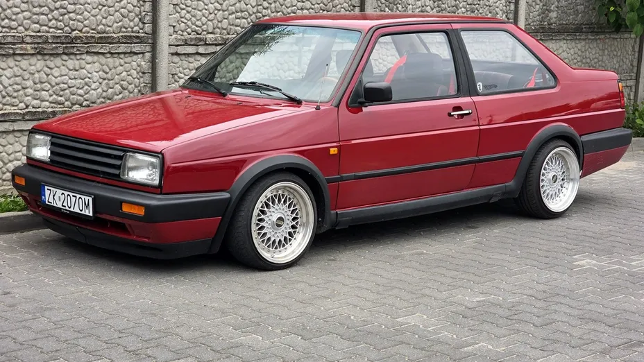 VOLKSWAGEN Jetta -