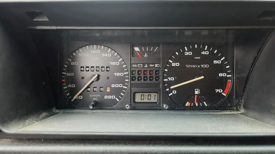 VOLKSWAGEN Jetta -
