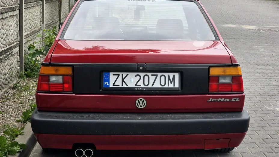 VOLKSWAGEN Jetta -