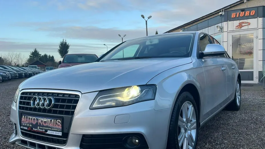 AUDI A4 -
